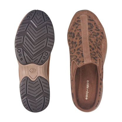 Easy Spirit Traveltime Clogs - Leopard